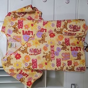 Scooby Doo used scrub top 2XL